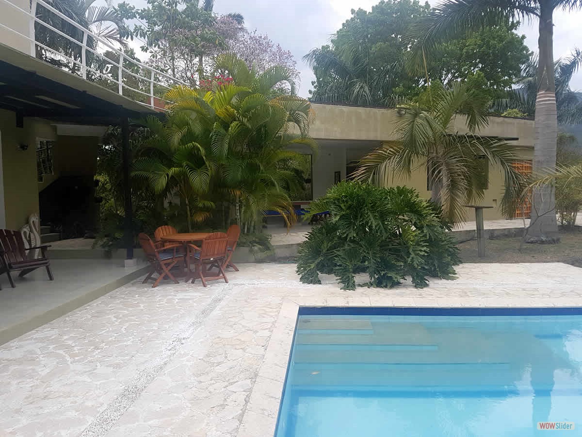 4_piscina_lateral