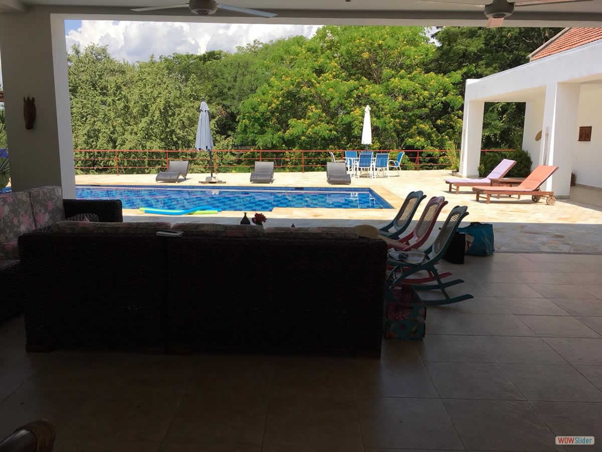 2_salon_piscina
